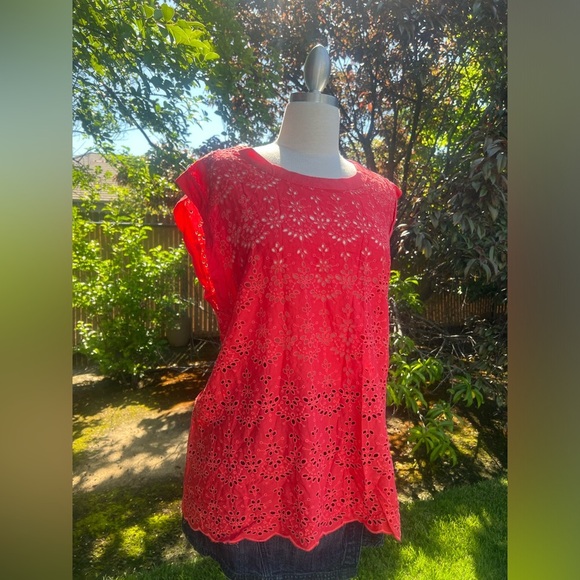 DEMOCRACY PLUS SIZE Lace Women's Top - Picture 1 of 8